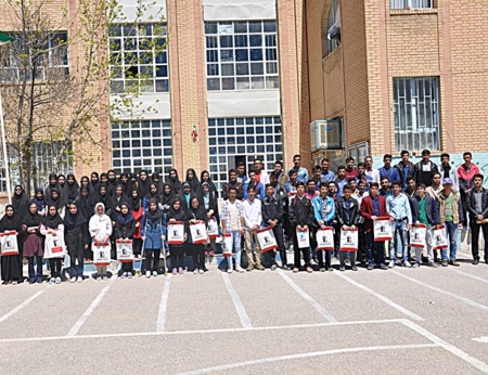 مسئولین و دانش آموزان بورسیه شهر نورآباد