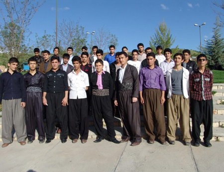 مسئولین و دانش آموزان بورسیه شهر جوانرود