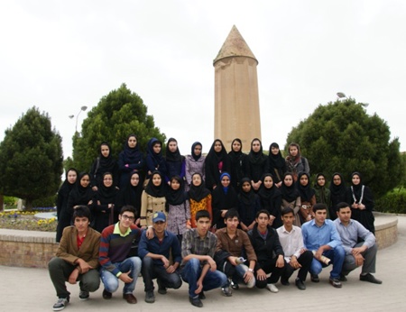 مسئولین و دانش آموزان بورسیه شهر گنبد