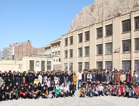 مسئولین و دانش آموزان بورسیه شهر ماكو