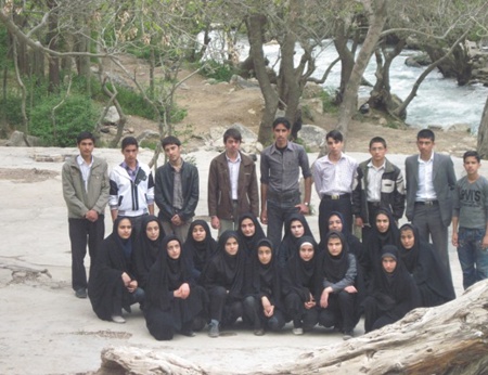مسئولین و دانش آموزان بورسیه شهر فارسان 