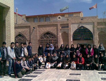 مسئولین و دانش آموزان بورسیه شهر سراب