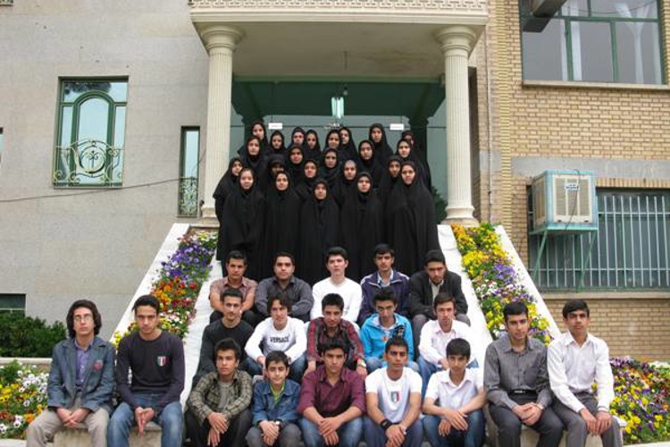 مسئولین و دانش آموزان بورسیه شهر ورامين