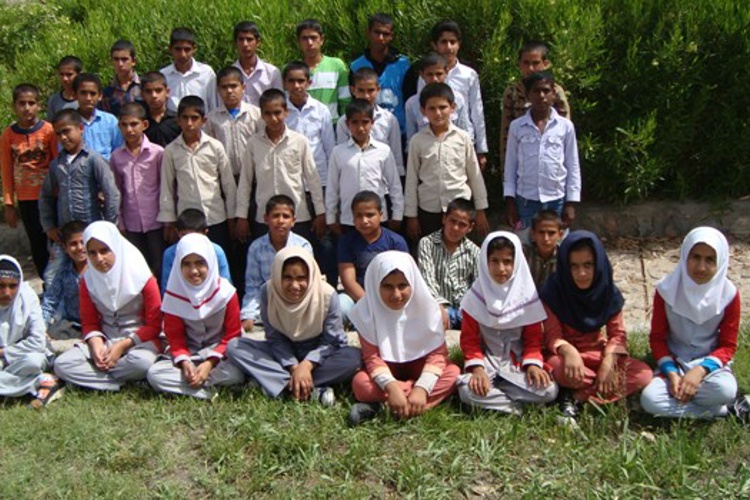 مسئولین و دانش آموزان بورسیه شهر عنبرآباد