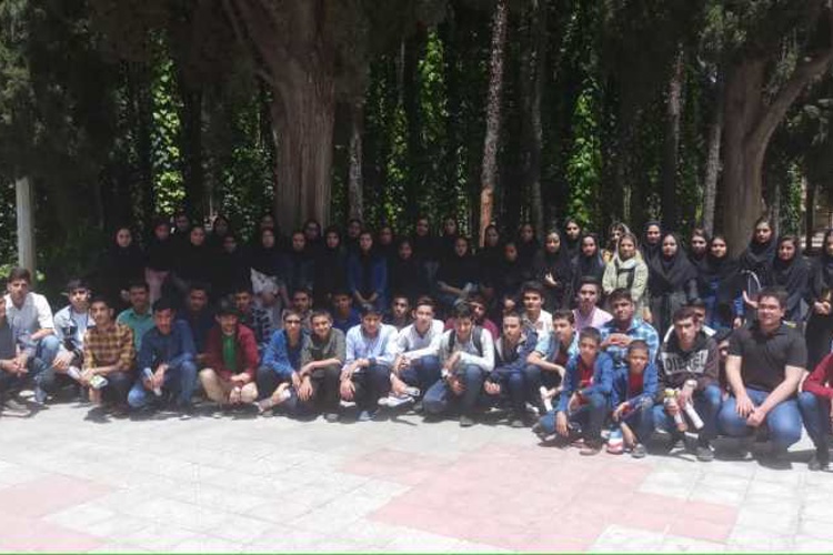 مسئولین و دانش آموزان بورسیه شهر فيروزآباد