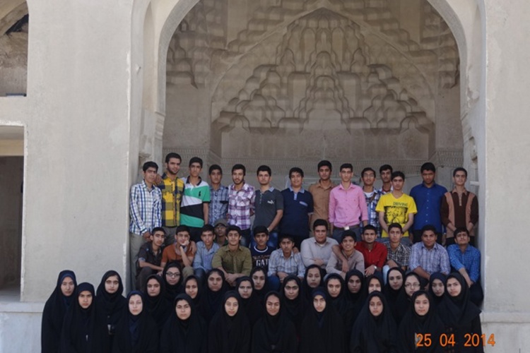 مسئولین و دانش آموزان بورسیه شهر لار
