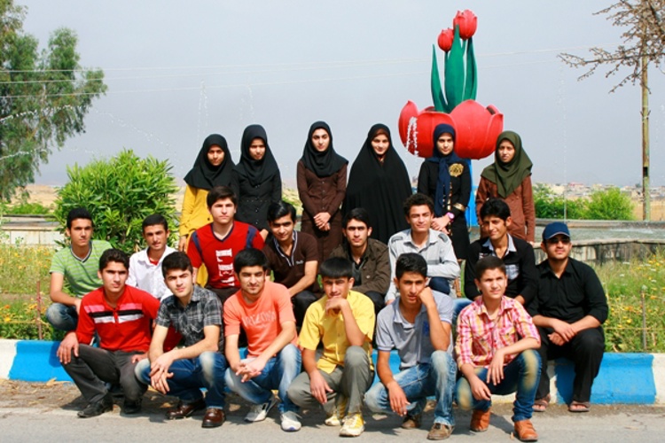 مسئولین و دانش آموزان بورسیه شهر لالي