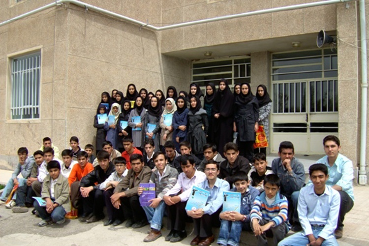مسئولین و دانش آموزان بورسیه شهر هشترود