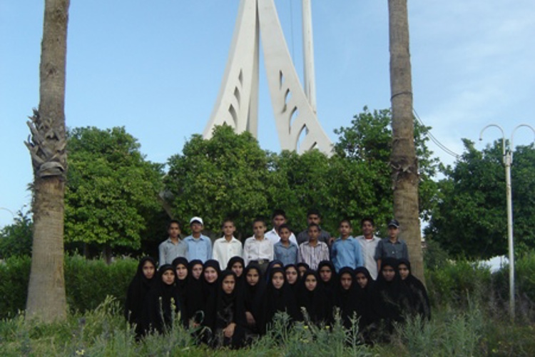 مسئولین و دانش آموزان بورسیه شهر ارزوئيه