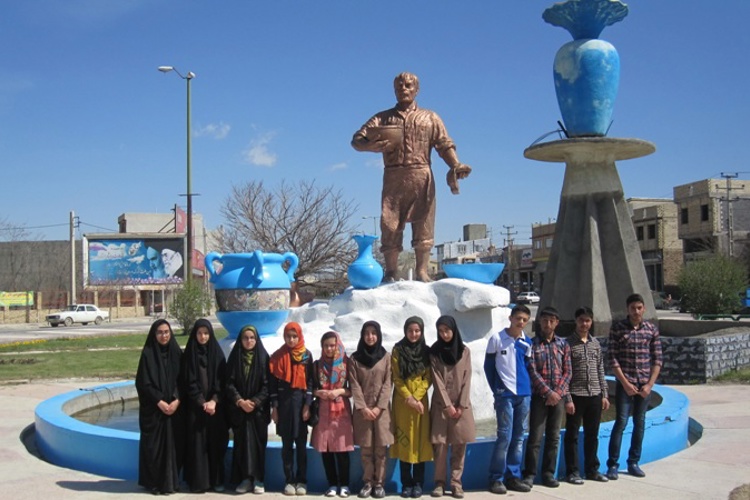 مسئولین و دانش آموزان بورسیه شهر لالجين