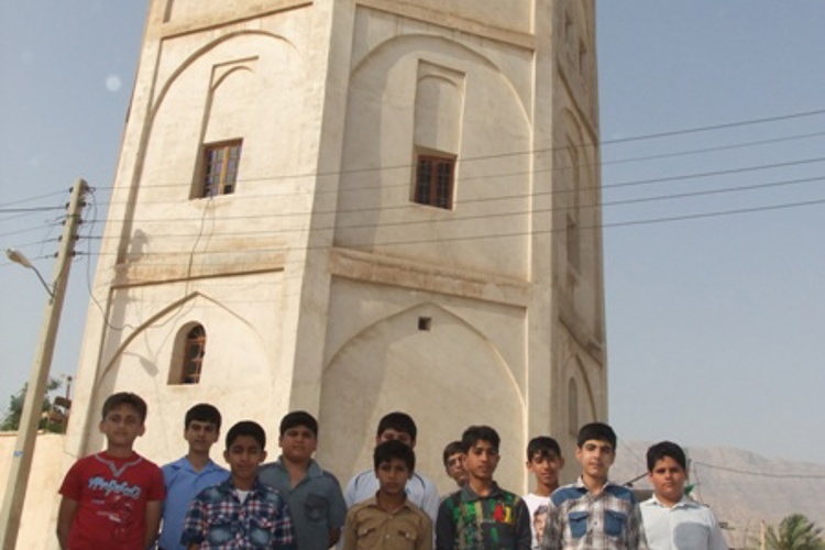 مسئولین و دانش آموزان بورسیه شهر خورموج